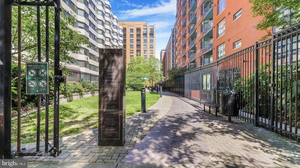1117 10TH STREET NW Unit: 811