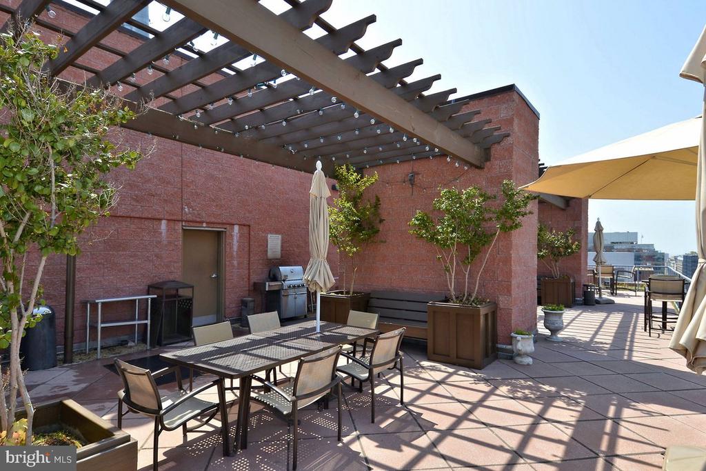 1117 10TH STREET NW Unit: 811