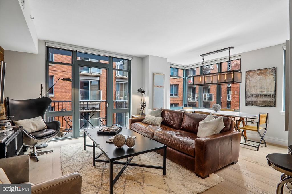 1117 10TH STREET NW Unit: 811