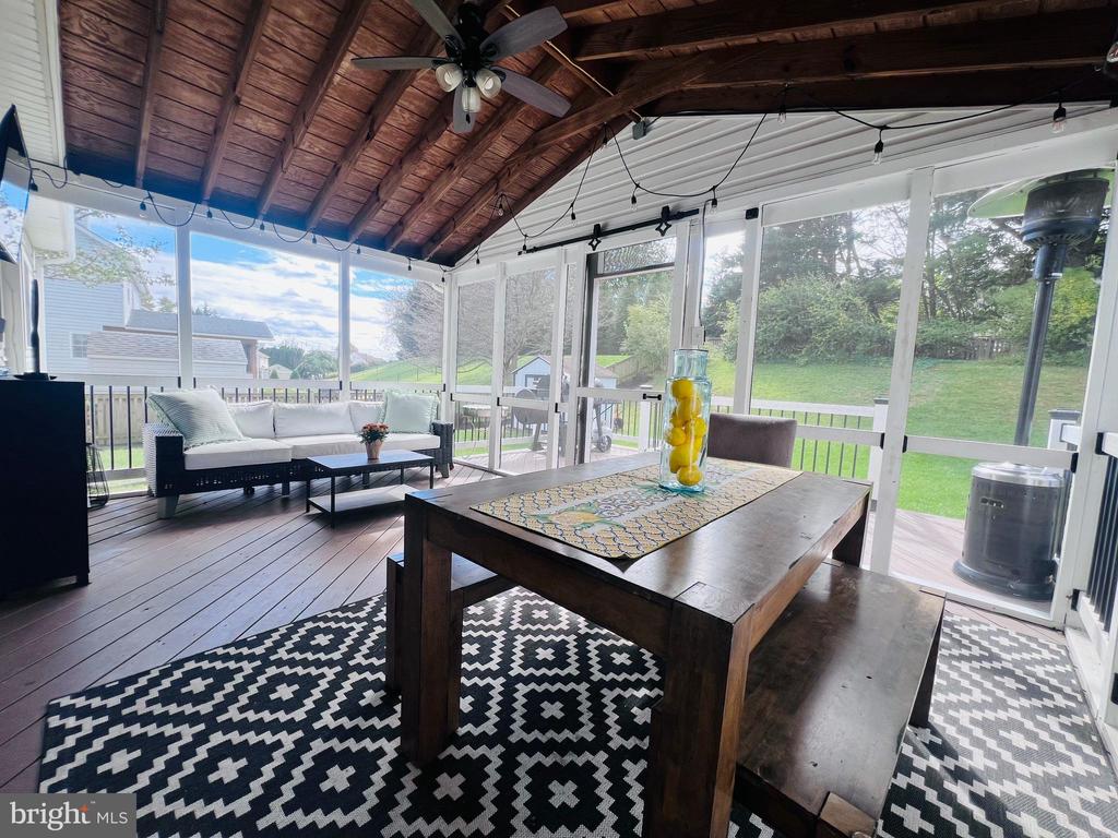 7118 HARLAN LANE