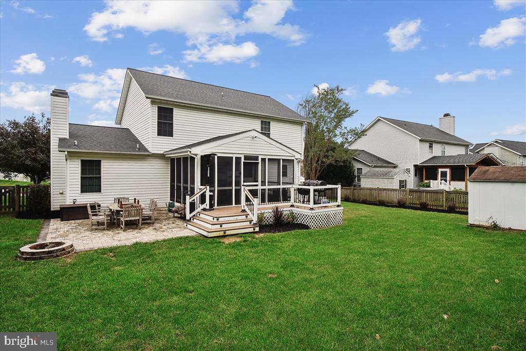 7118 HARLAN LANE
