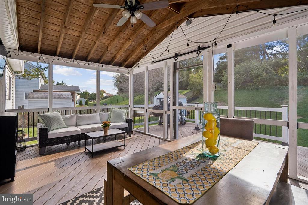 7118 HARLAN LANE