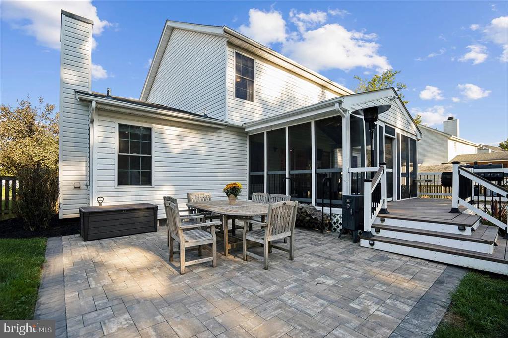 7118 HARLAN LANE