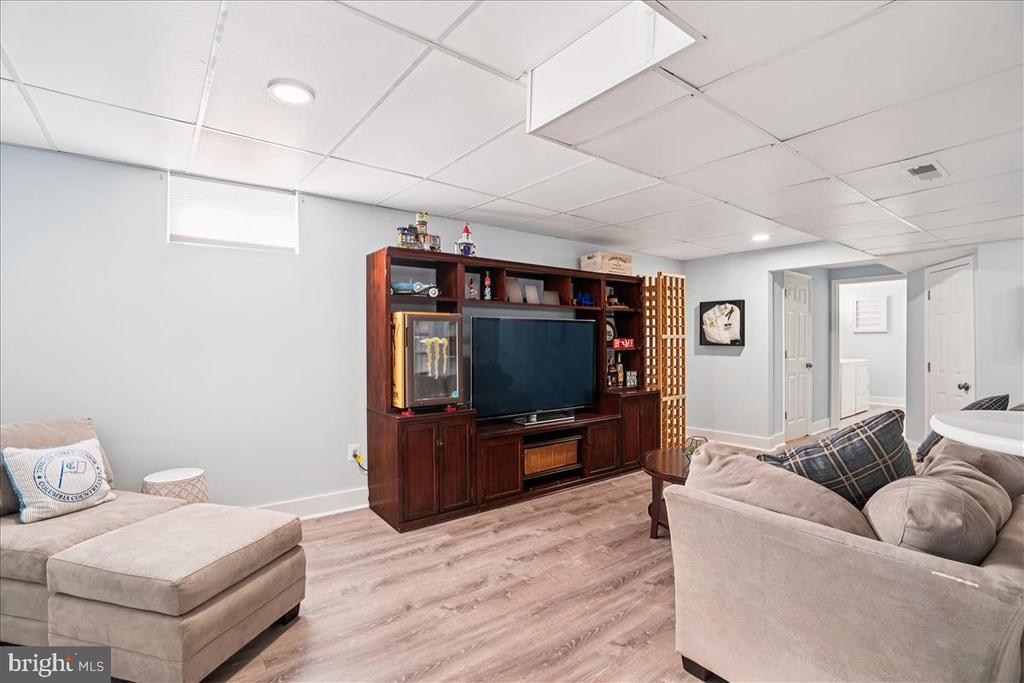 7118 HARLAN LANE
