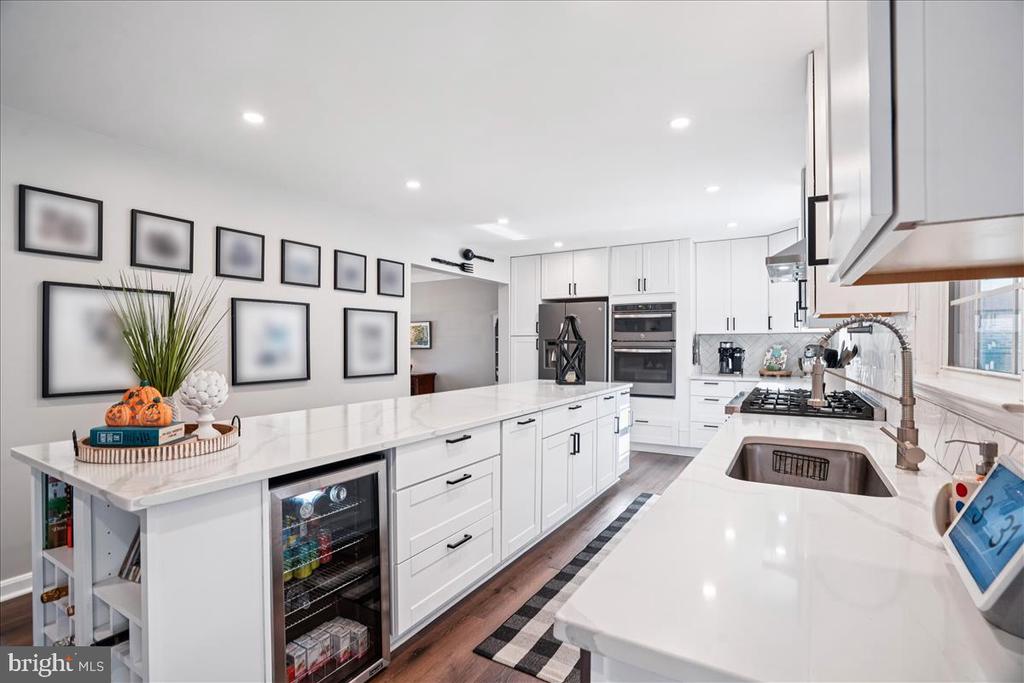 7118 HARLAN LANE