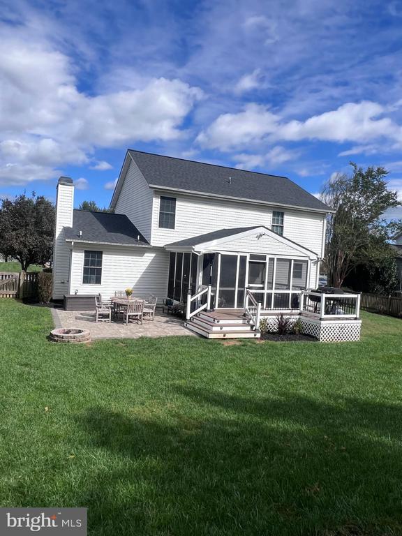 7118 HARLAN LANE