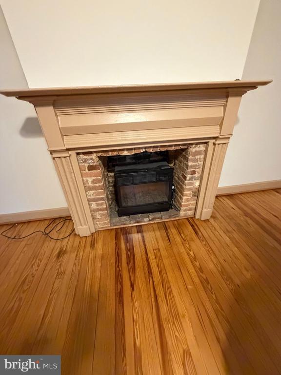 232 E 2ND STREET