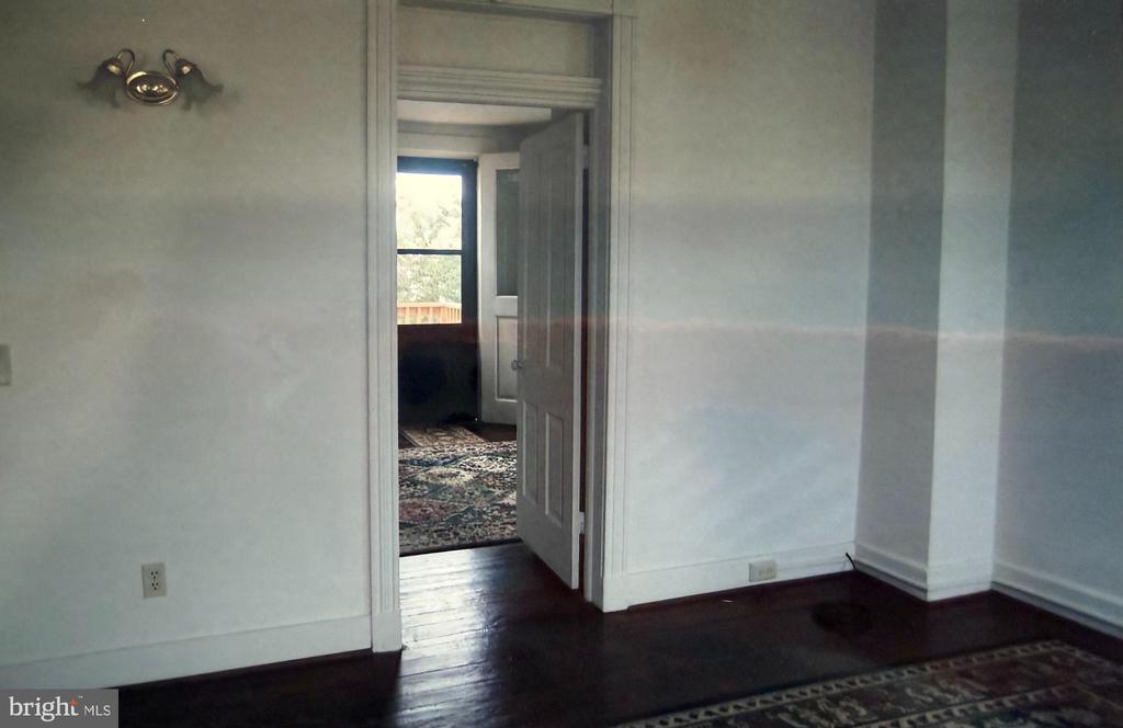 232 E 2ND STREET