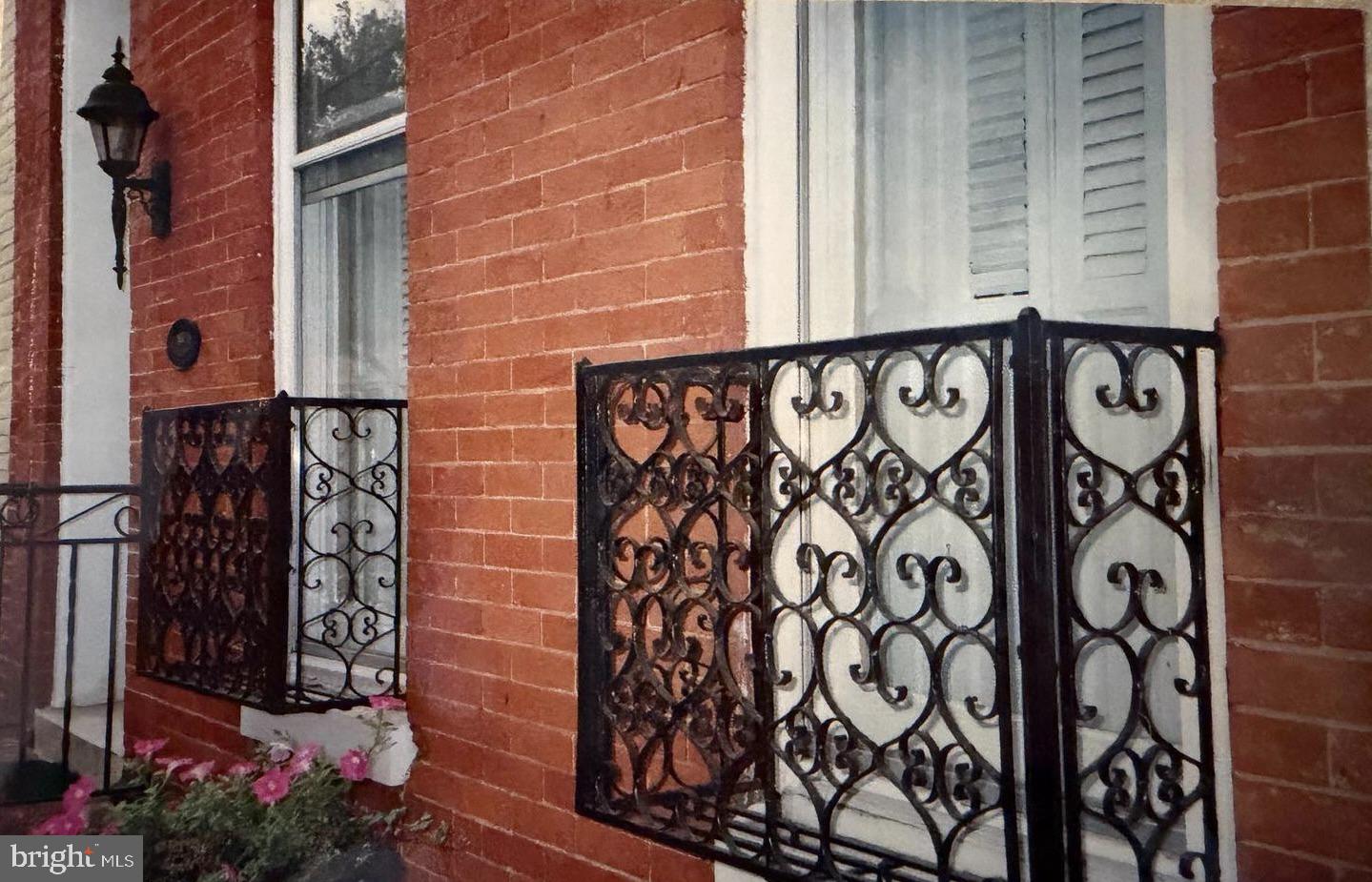232 E 2ND STREET