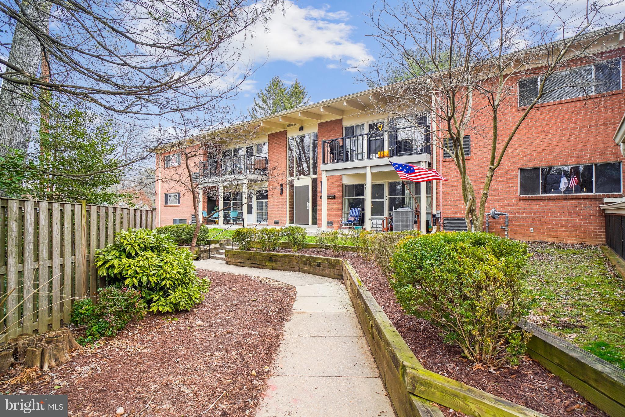 3417 University Blvd W #302