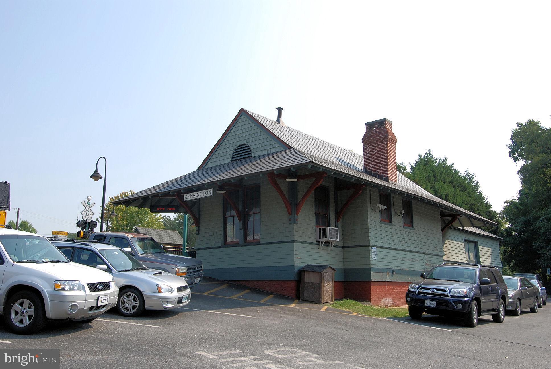 3417 University Blvd W #302