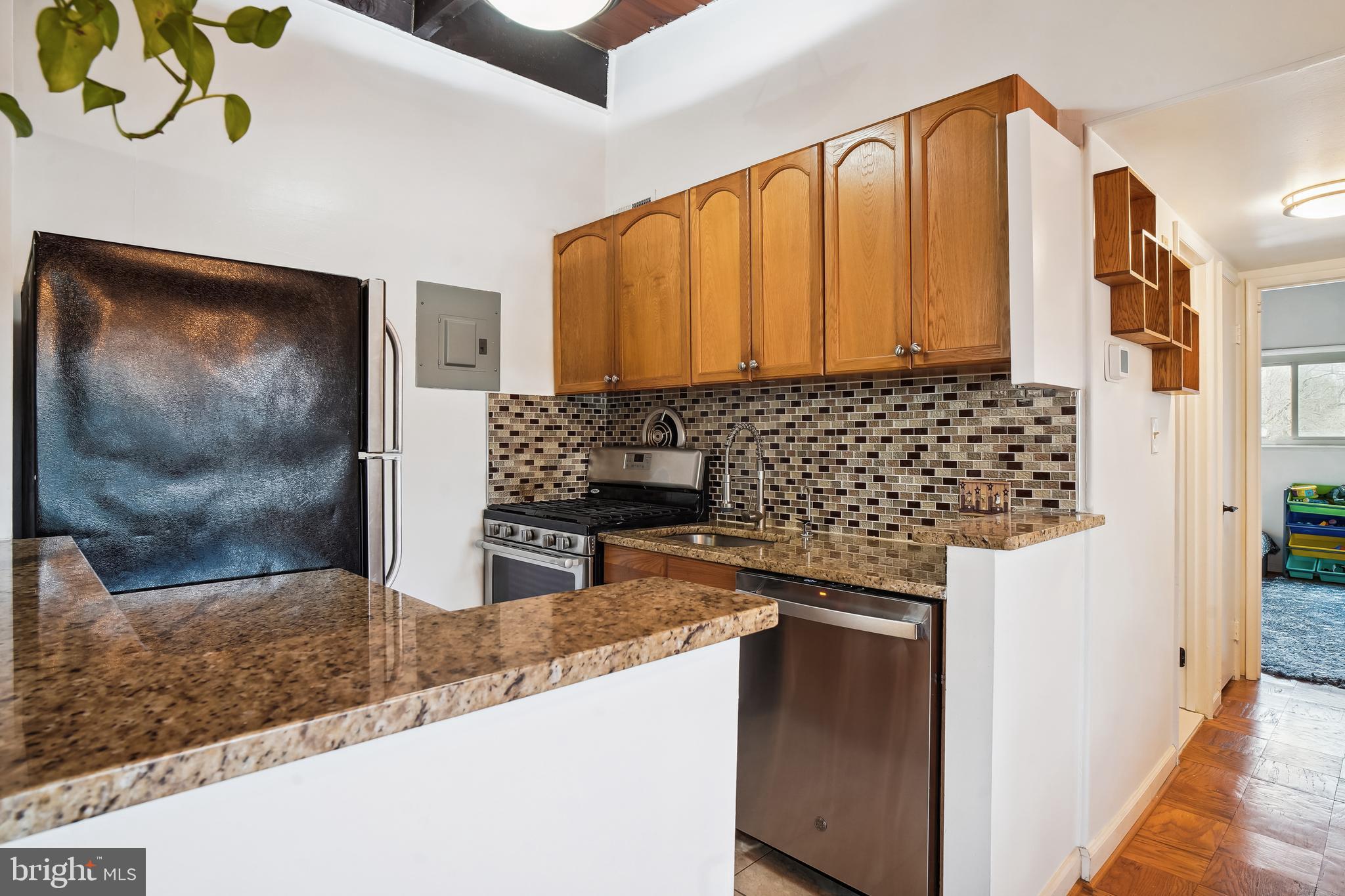 3417 University Blvd W #302