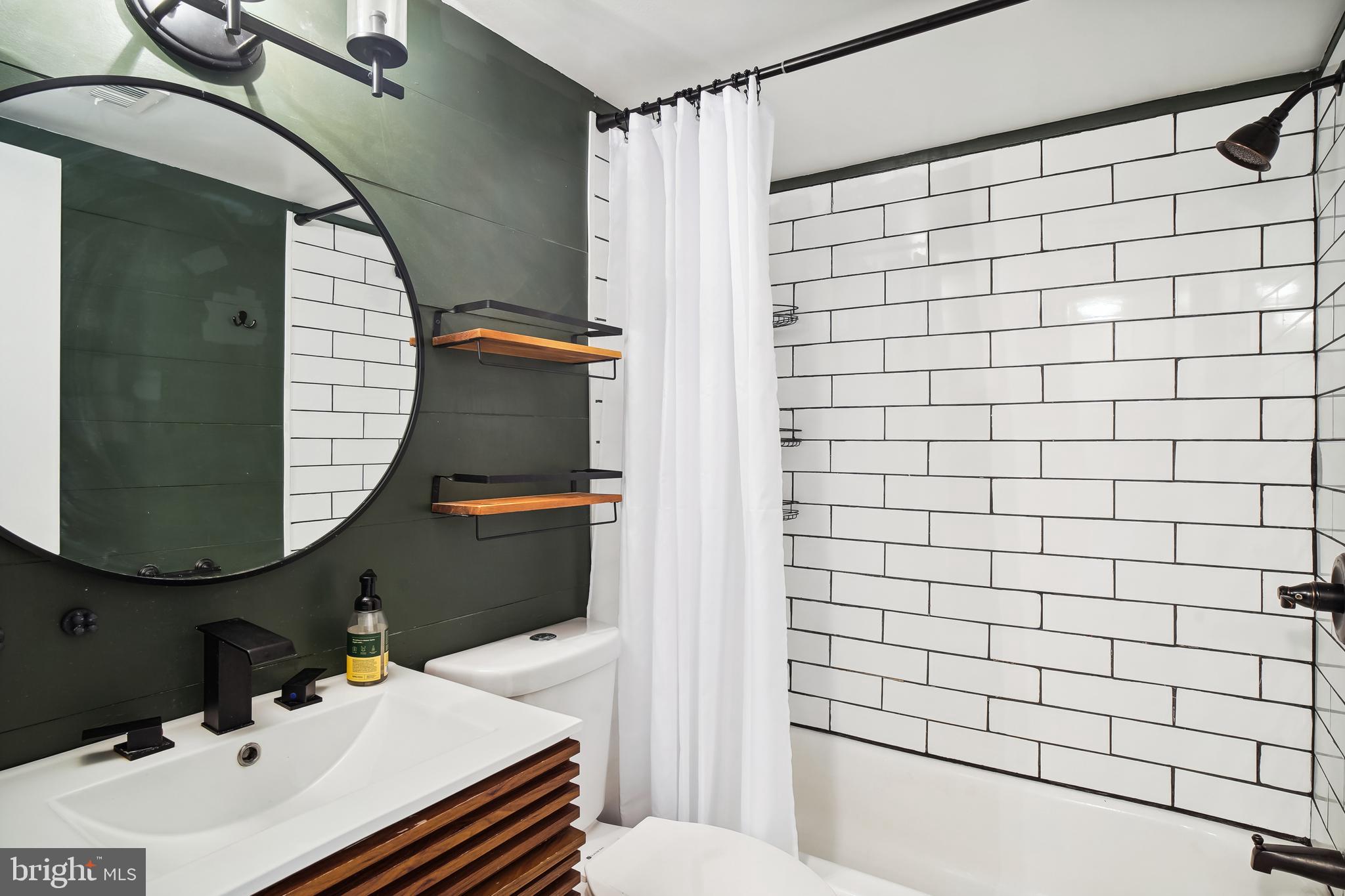 3417 University Blvd W #302