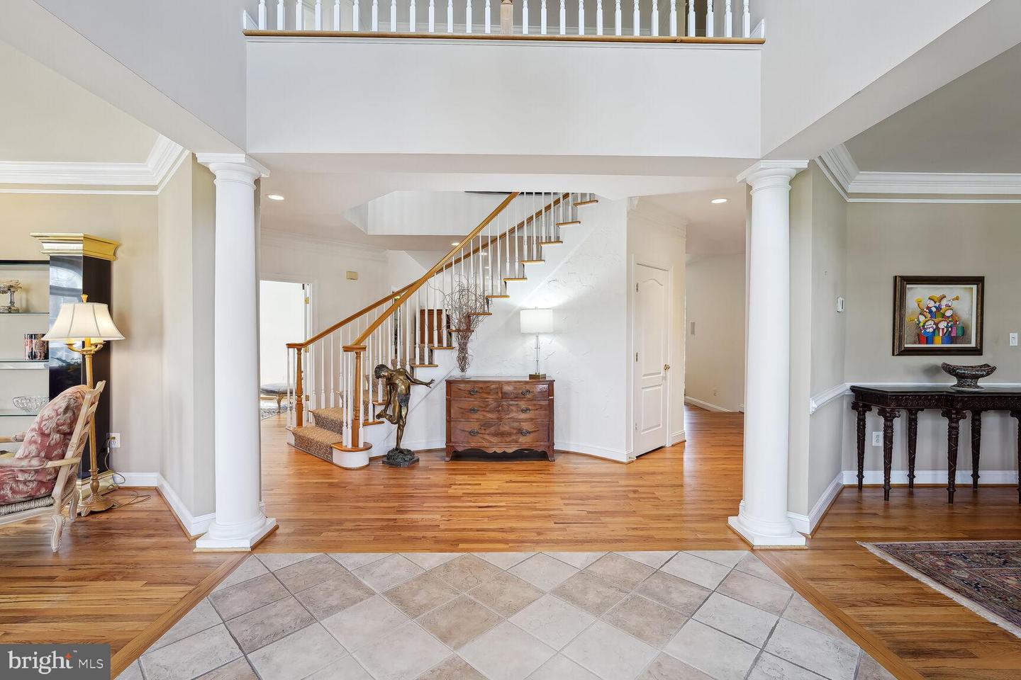 9914 Woodford Rd