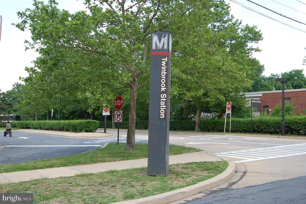 12914 Twinbrook Pkwy
