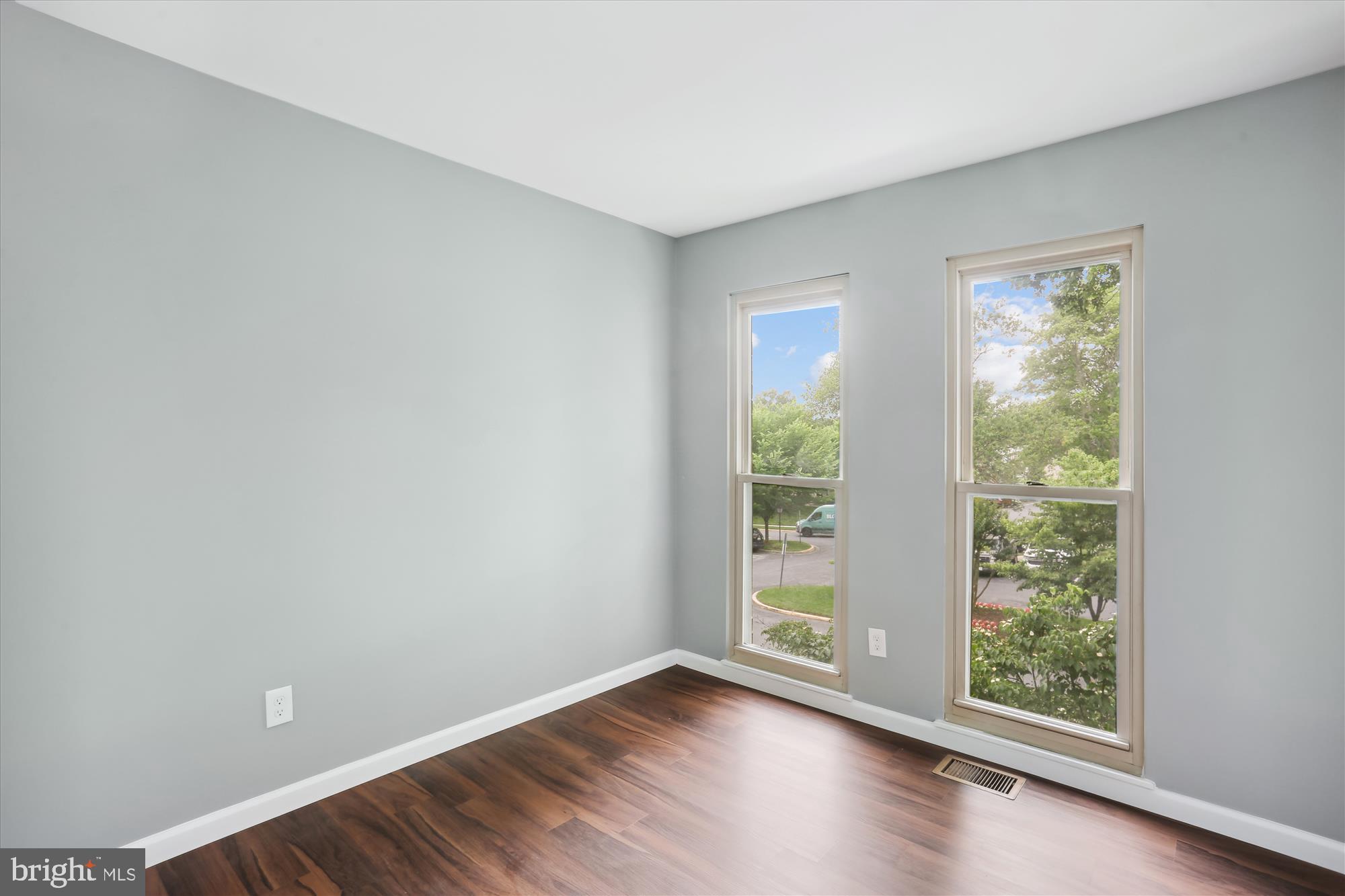 7157 Mill Run Dr #15-1