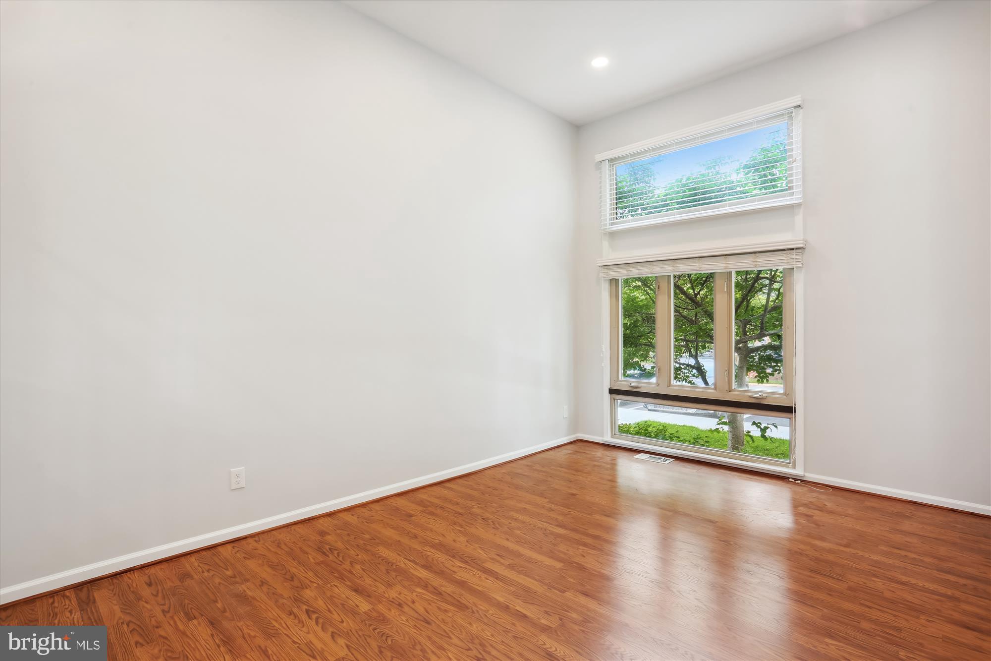 7157 Mill Run Dr #15-1