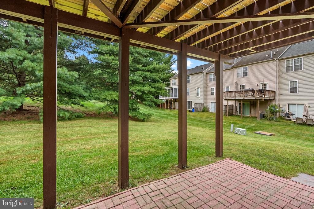 2406 Saint Albert Ter