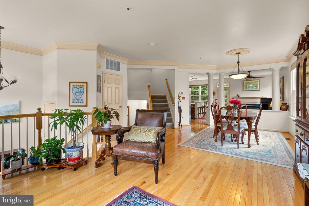 2406 Saint Albert Ter