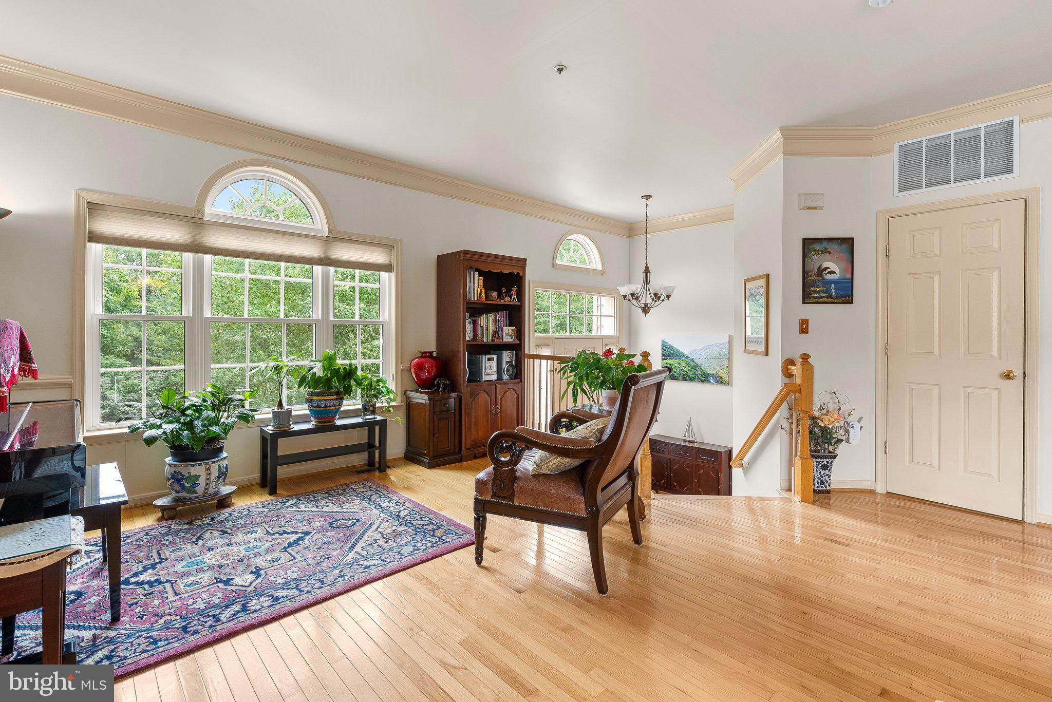 2406 Saint Albert Ter