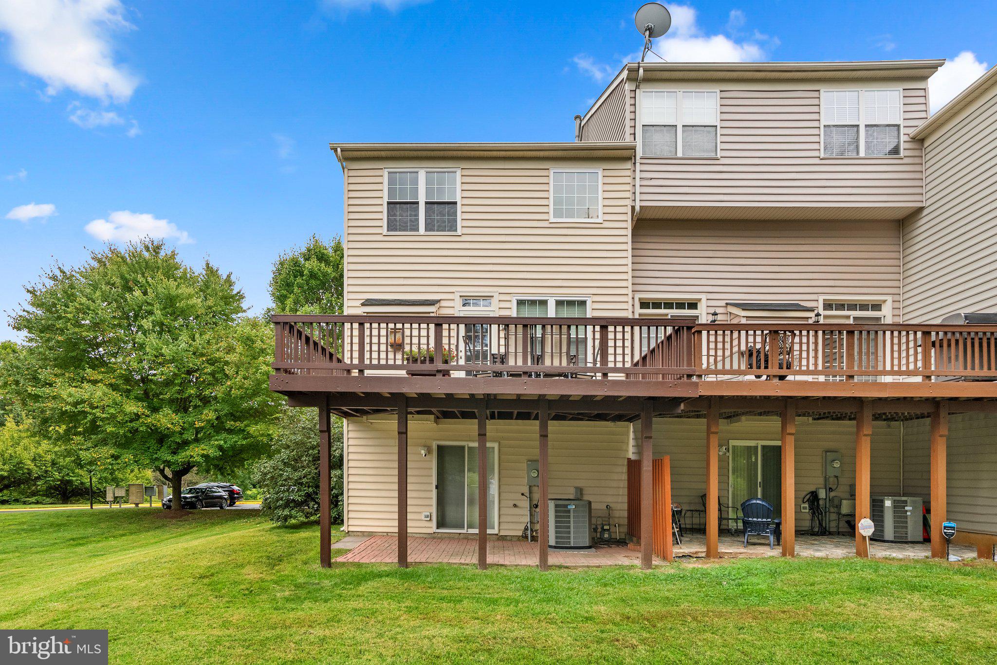 2406 Saint Albert Ter