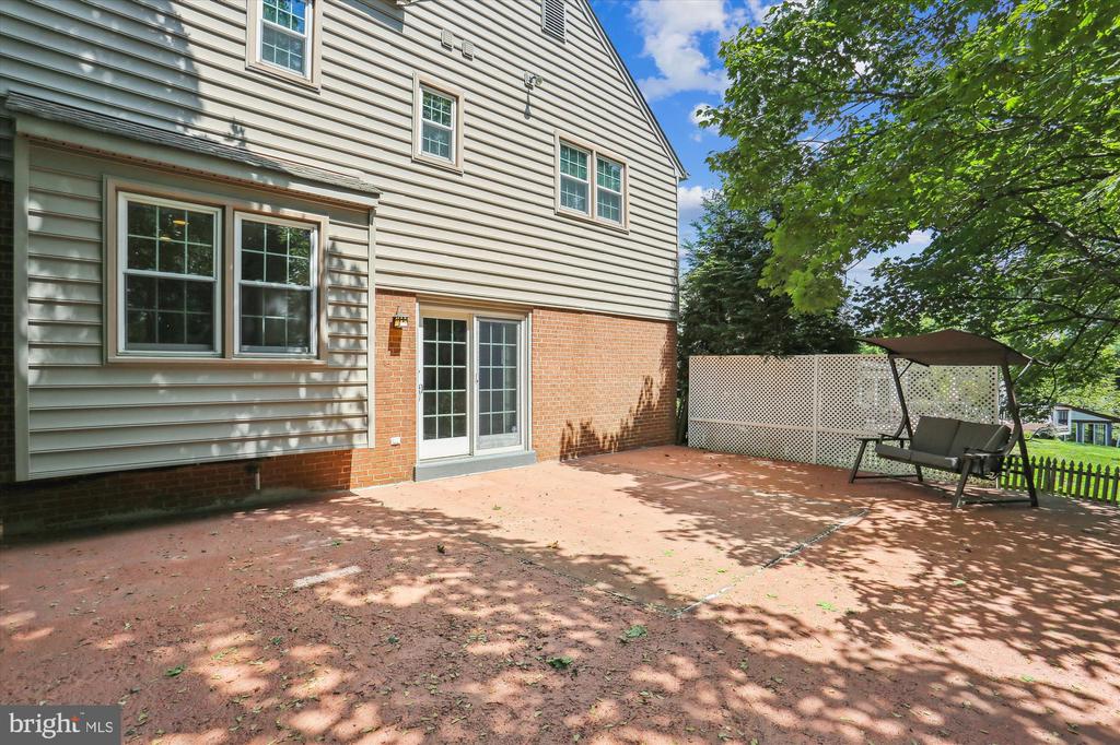 8308 Snug Hill Ln