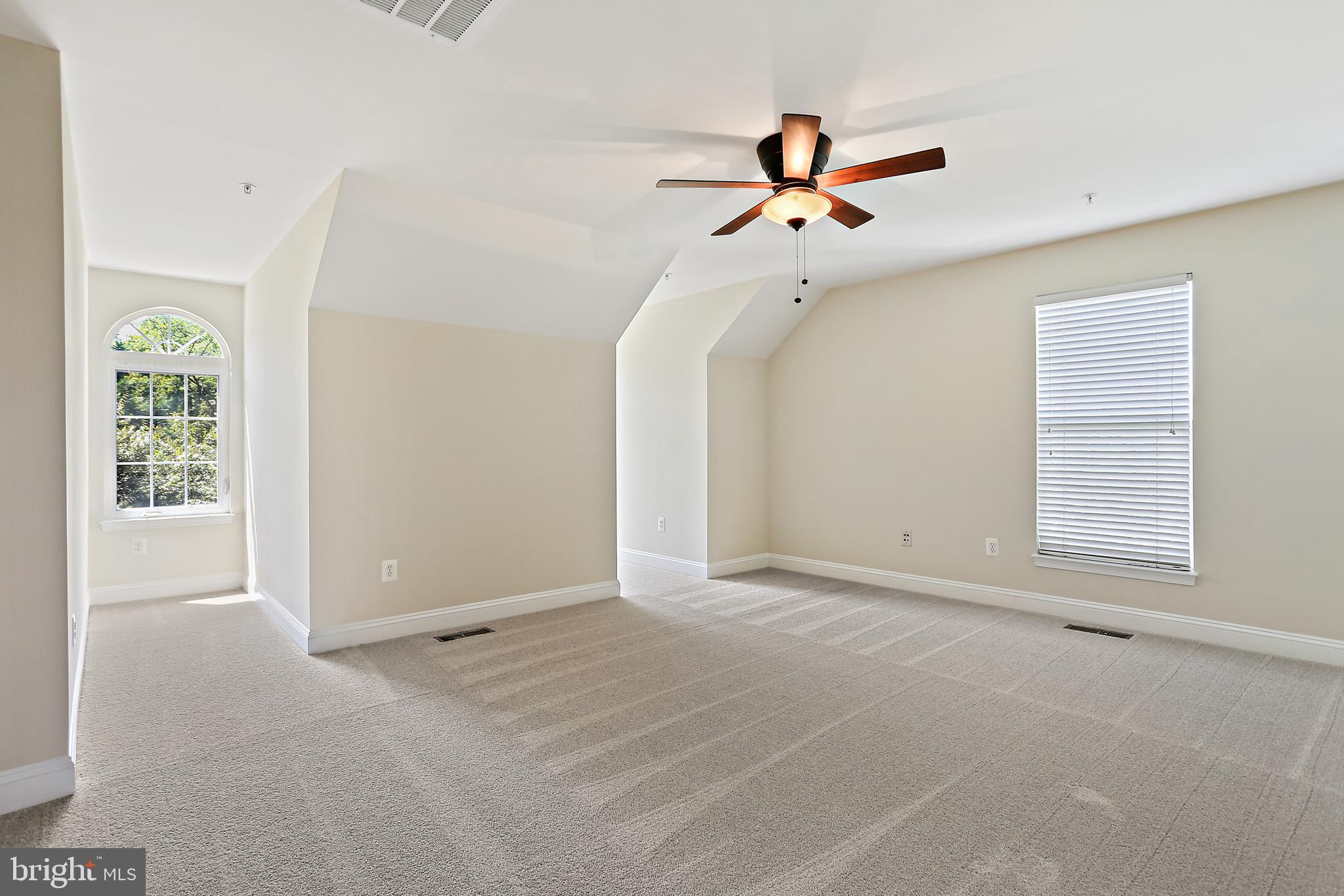 14800 Potomac Corner Ln