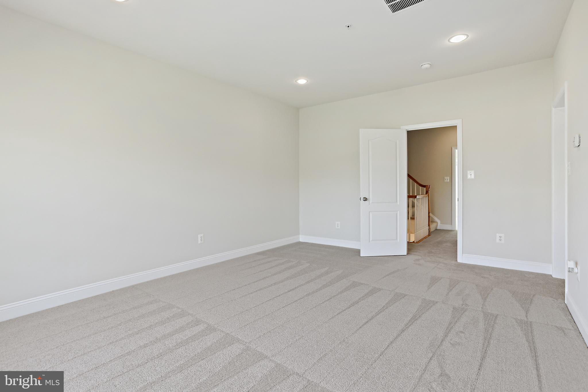 14800 Potomac Corner Ln