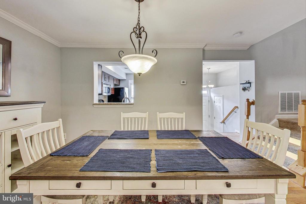 18605 Clovercrest Cir