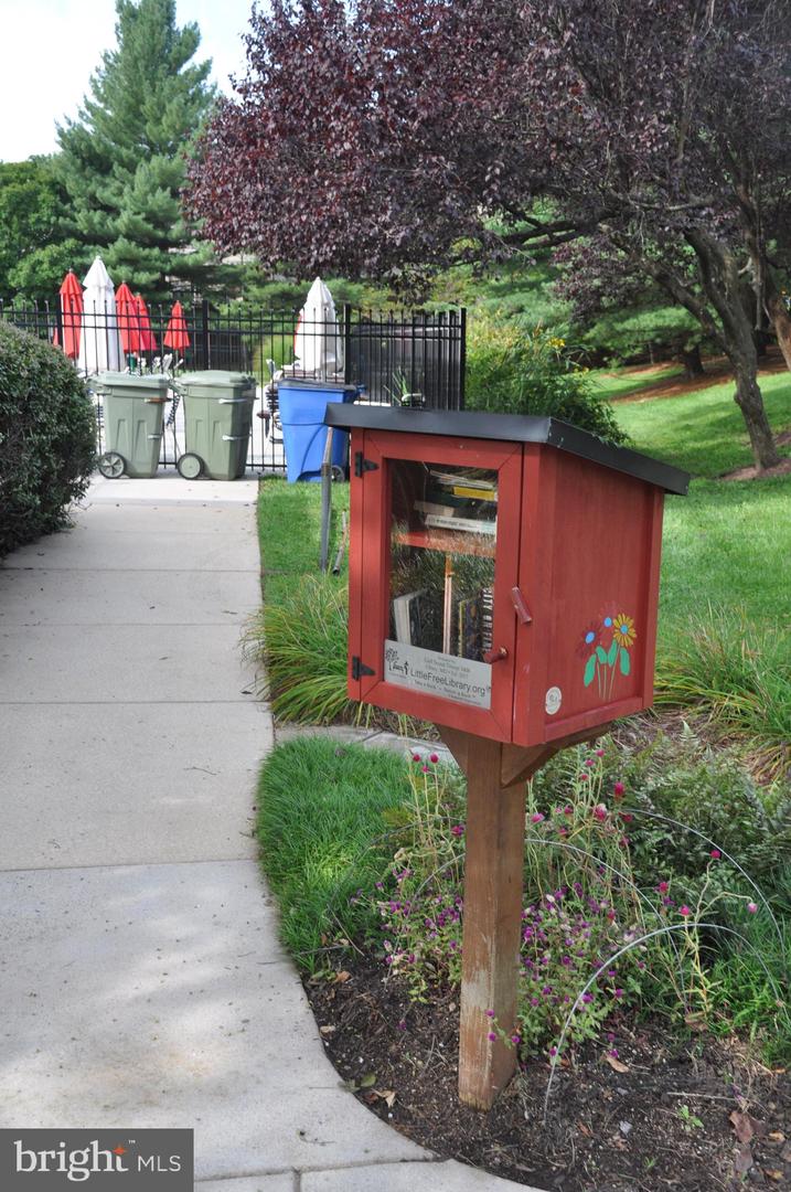 18605 Clovercrest Cir