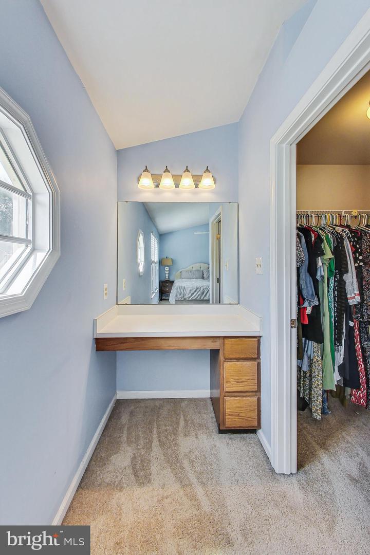 18605 Clovercrest Cir