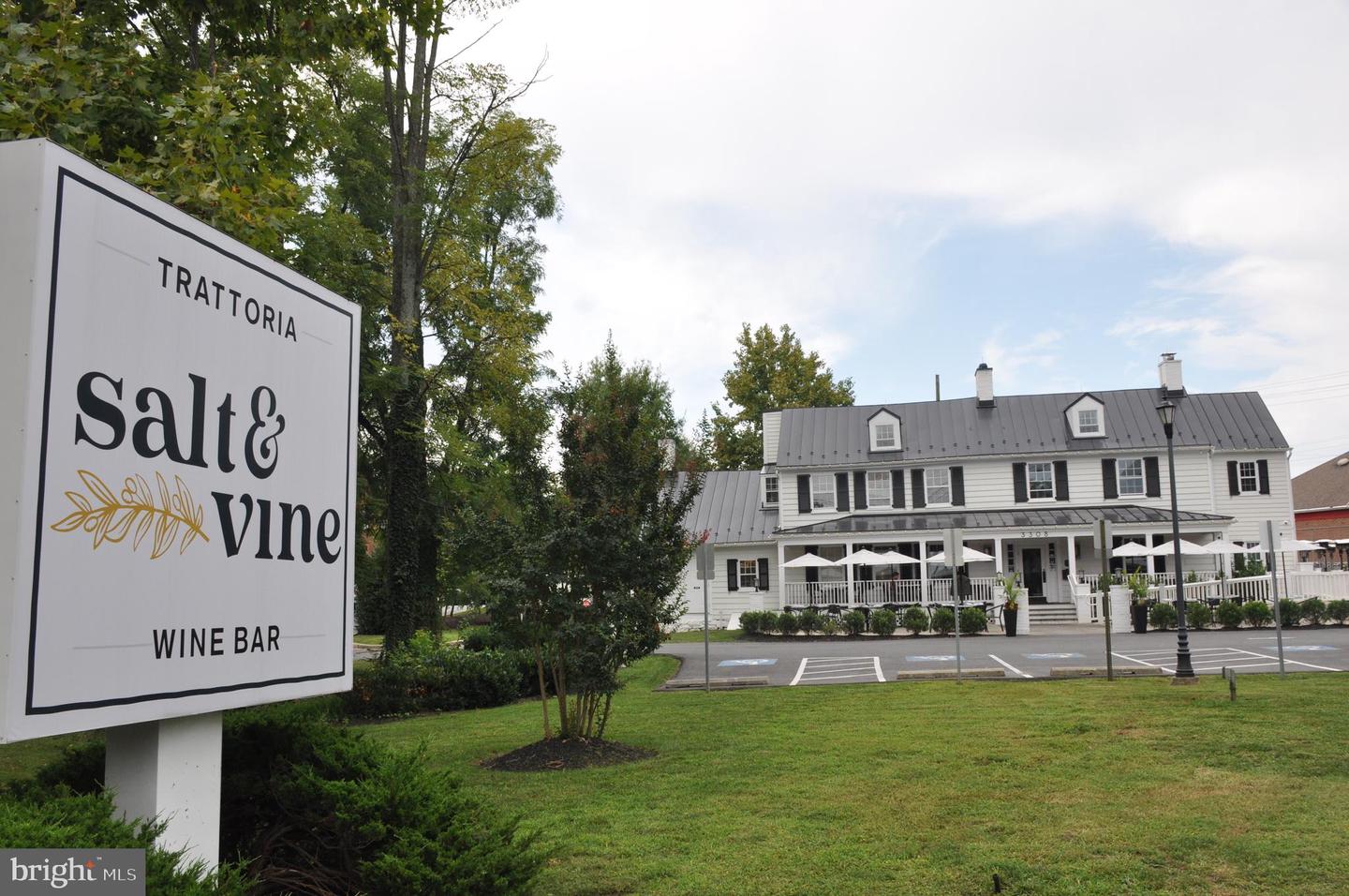 18605 Clovercrest Cir