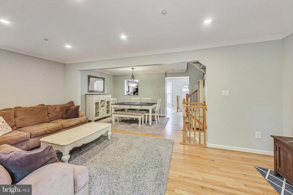 18605 Clovercrest Cir