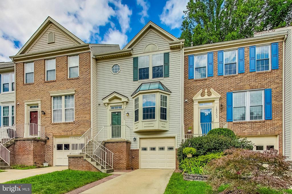 18605 Clovercrest Cir