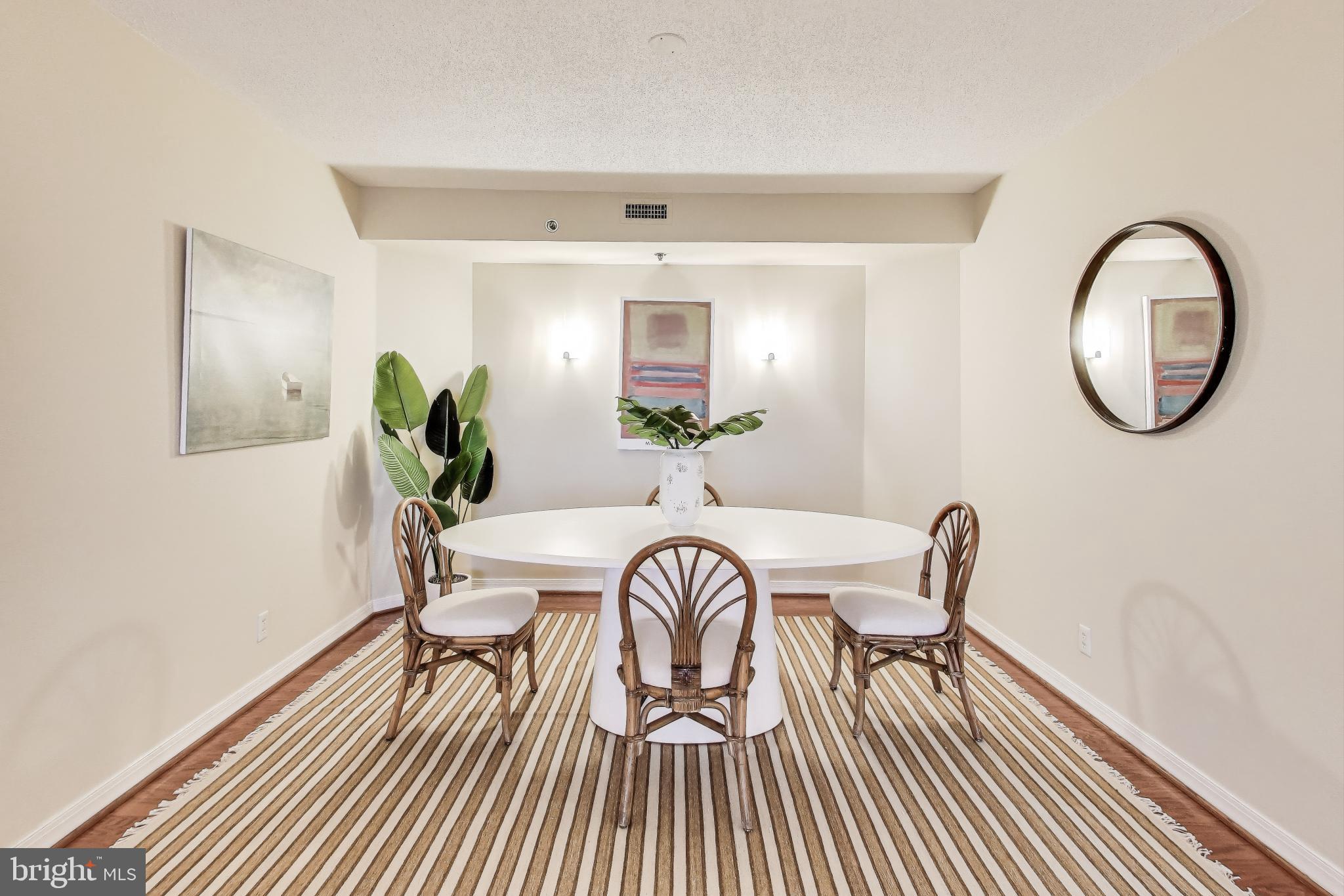 5809 Nicholson Ln #1205