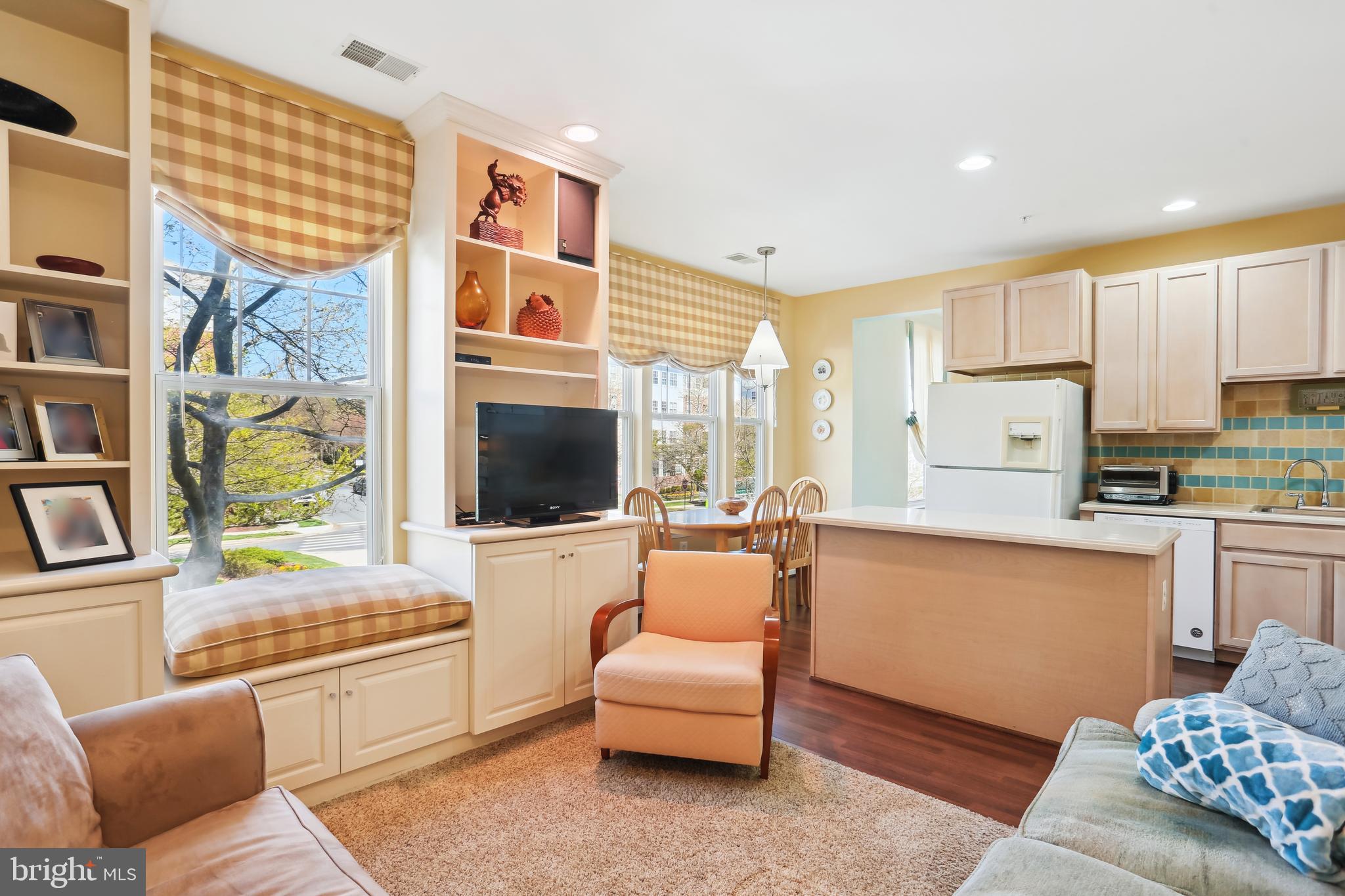 500 King Farm Blvd #202