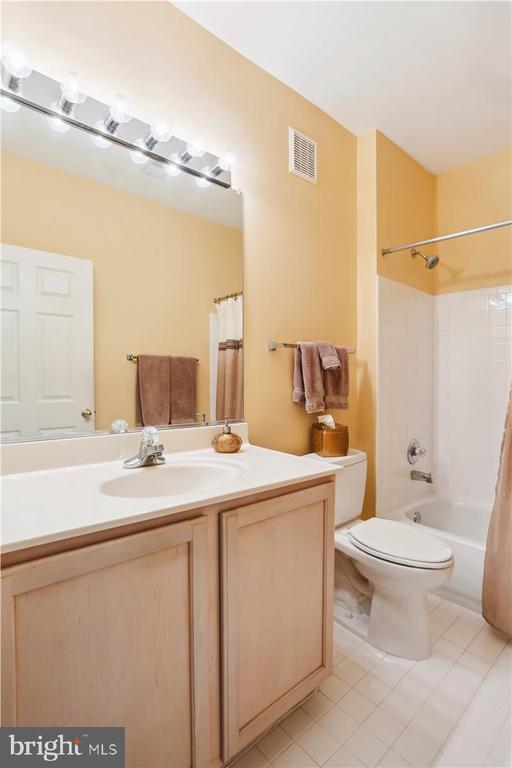 500 King Farm Blvd #202