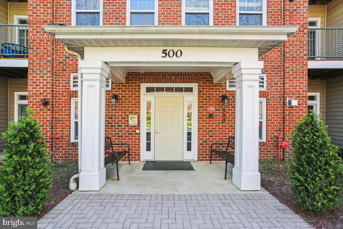 500 King Farm Blvd #202