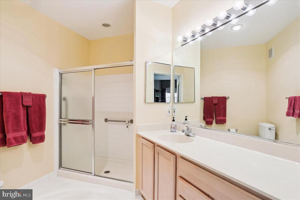 500 King Farm Blvd #202