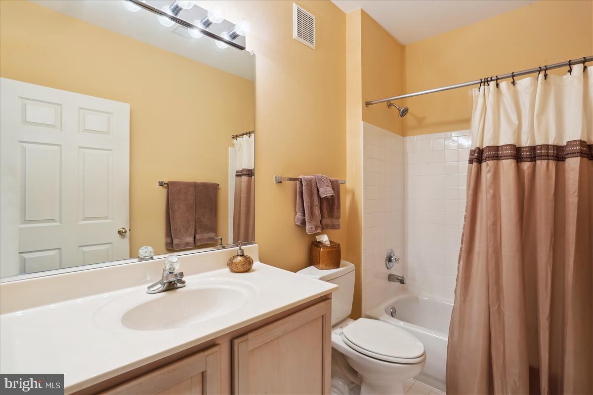 500 King Farm Blvd #202