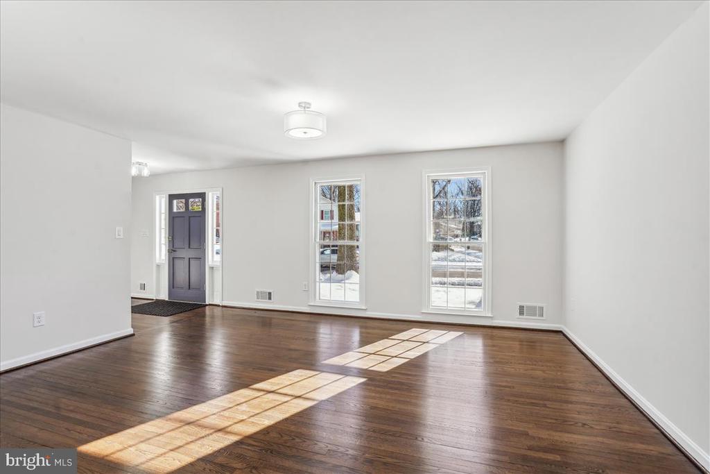 4 Hawthorn Ct