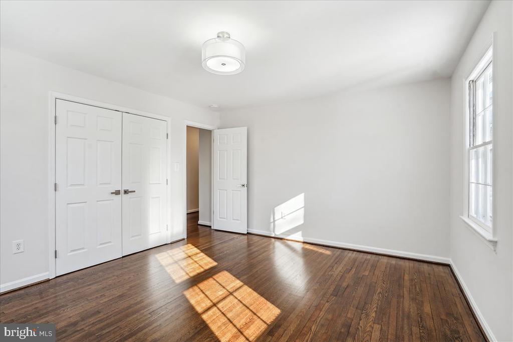 4 Hawthorn Ct