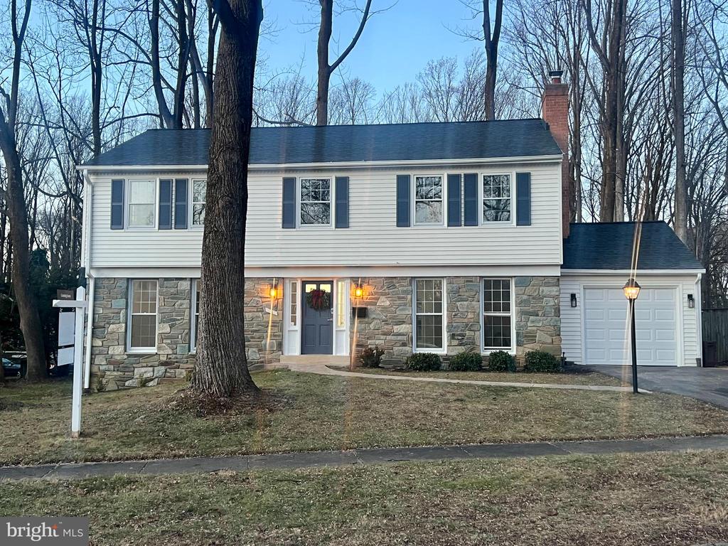 4 Hawthorn Ct