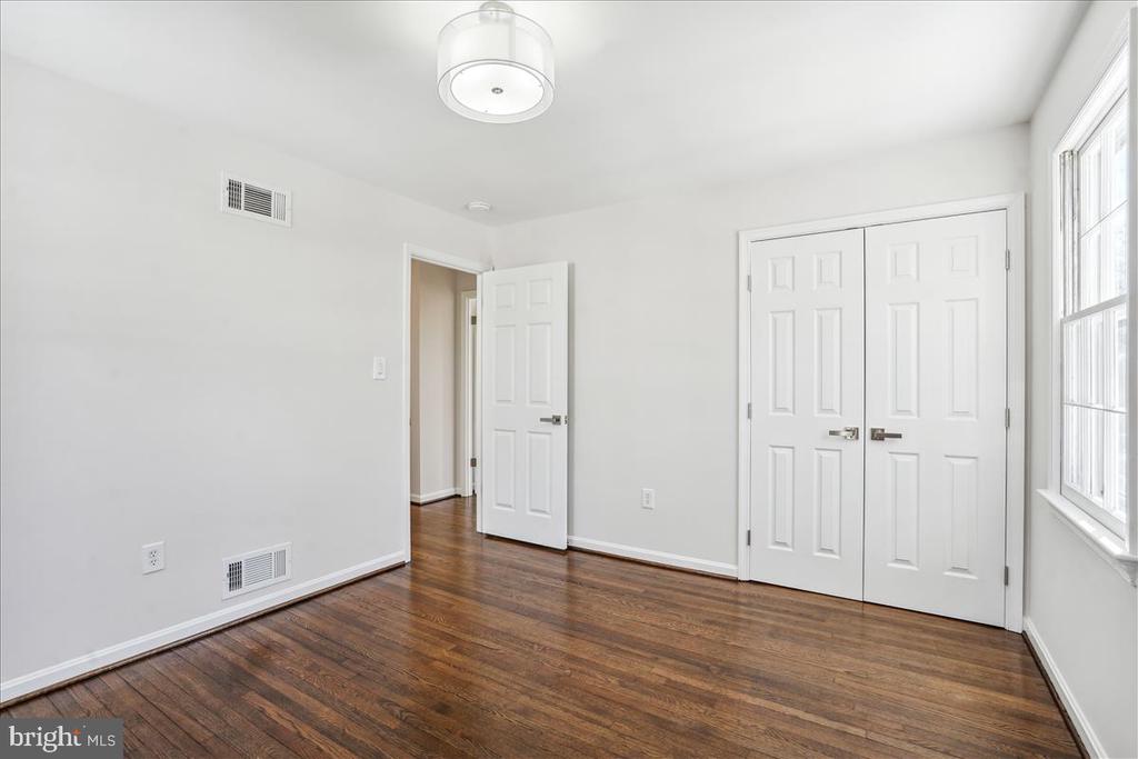 4 Hawthorn Ct
