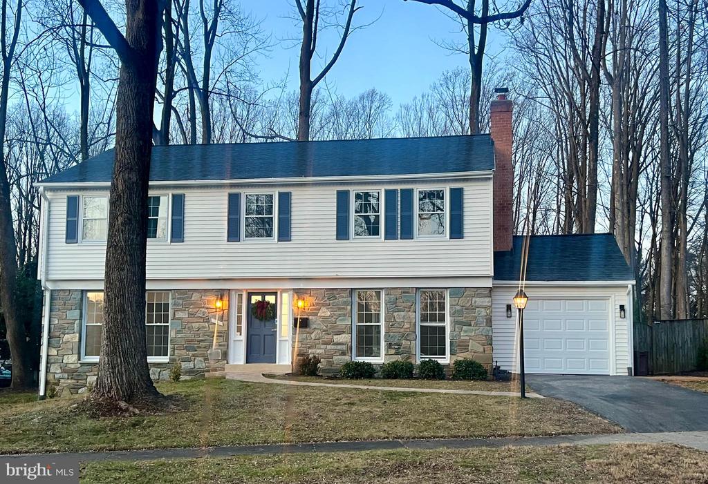 4 Hawthorn Ct