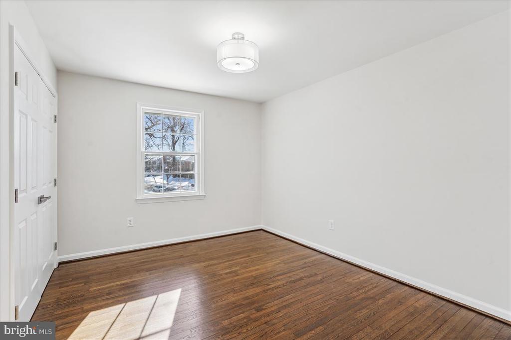 4 Hawthorn Ct