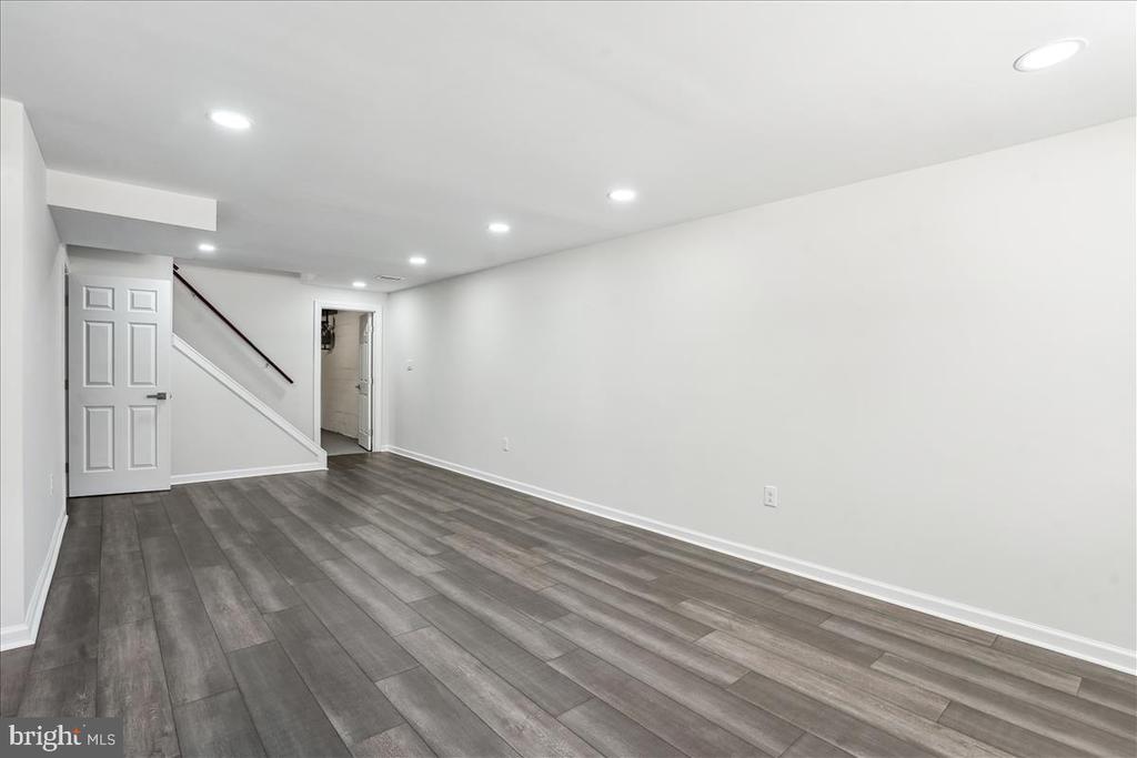 4 Hawthorn Ct