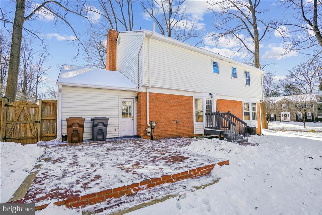 4 Hawthorn Ct