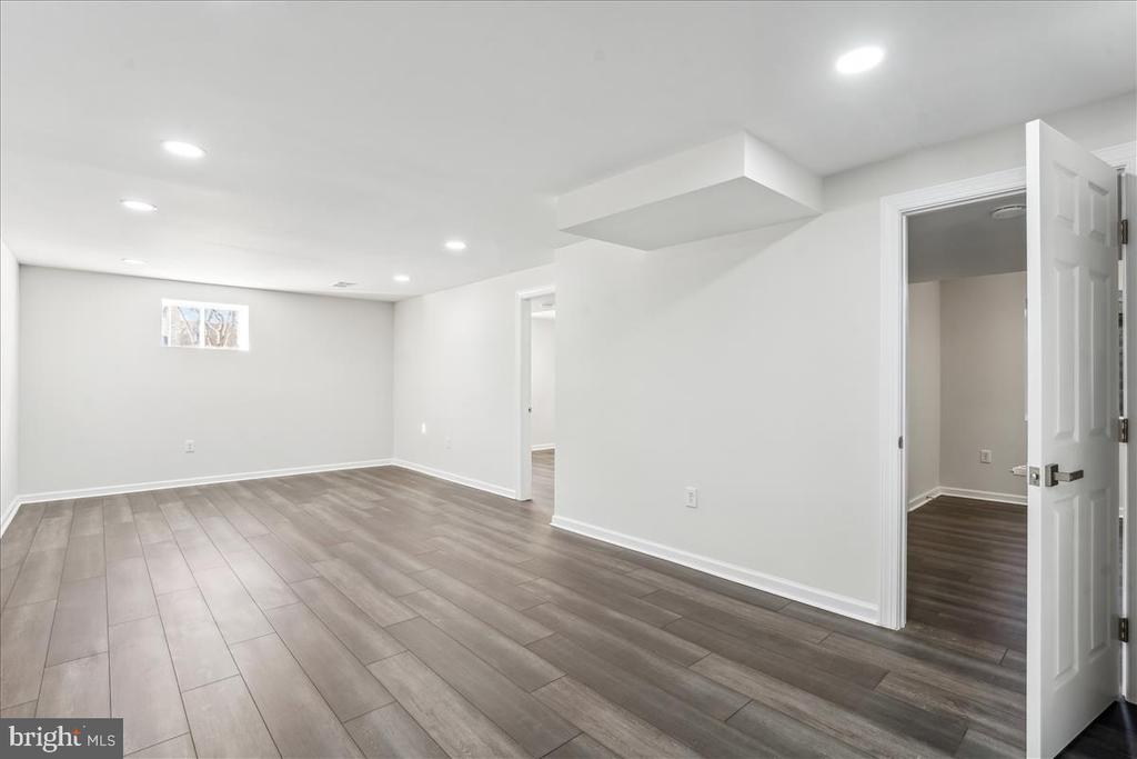 4 Hawthorn Ct