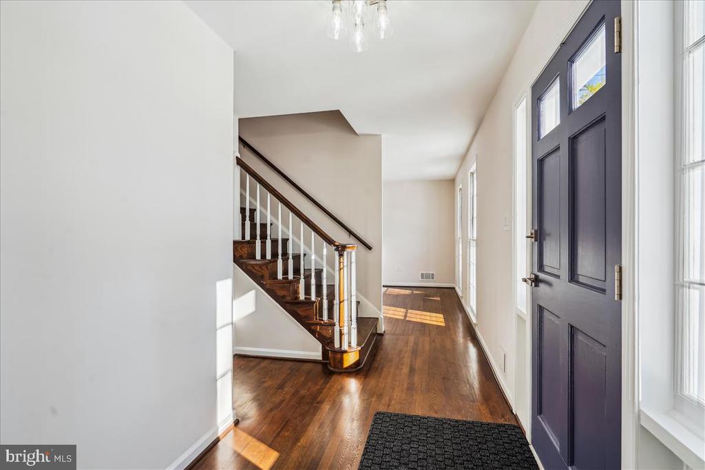 4 Hawthorn Ct